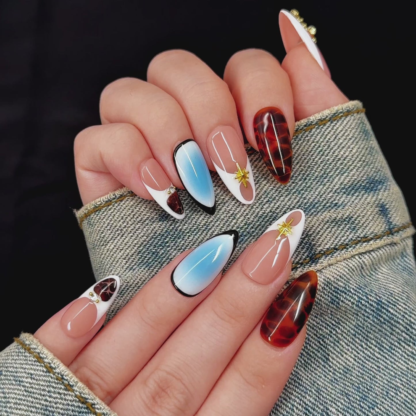 Crossed Chic(A0033)